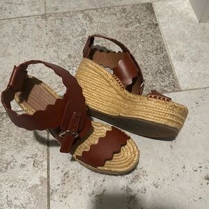 Chloe Scalloped Wedges